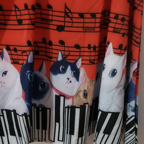 Dress - Picture 3 of 3